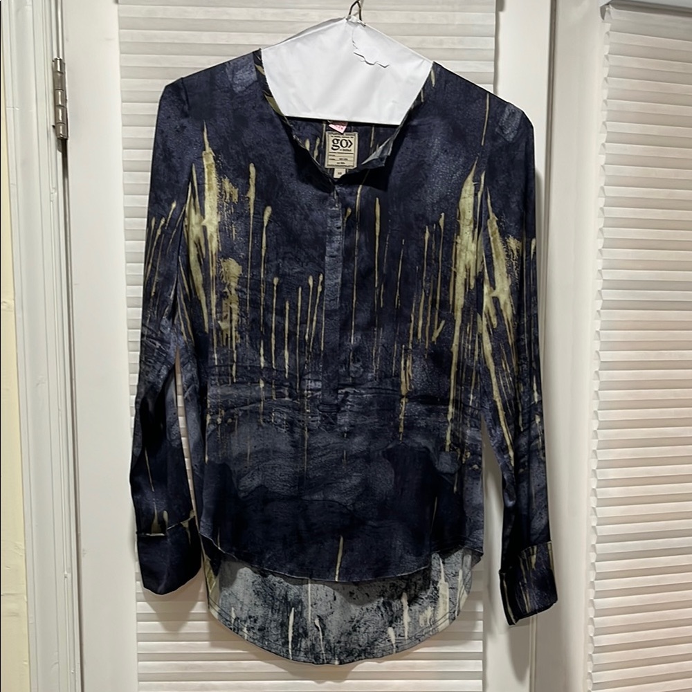 Go Silk Women's Navy and Yellow Abstract Top